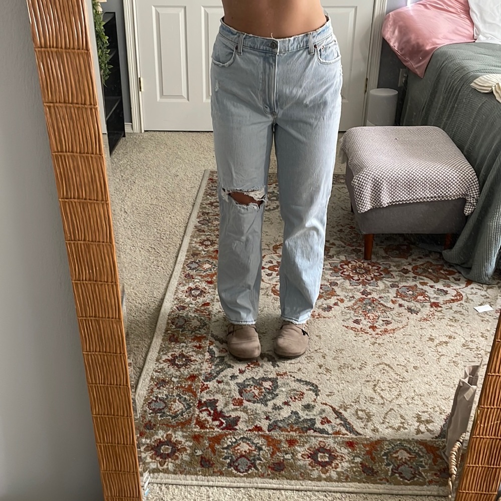 A&F 90’s Straight Ultra High Rise